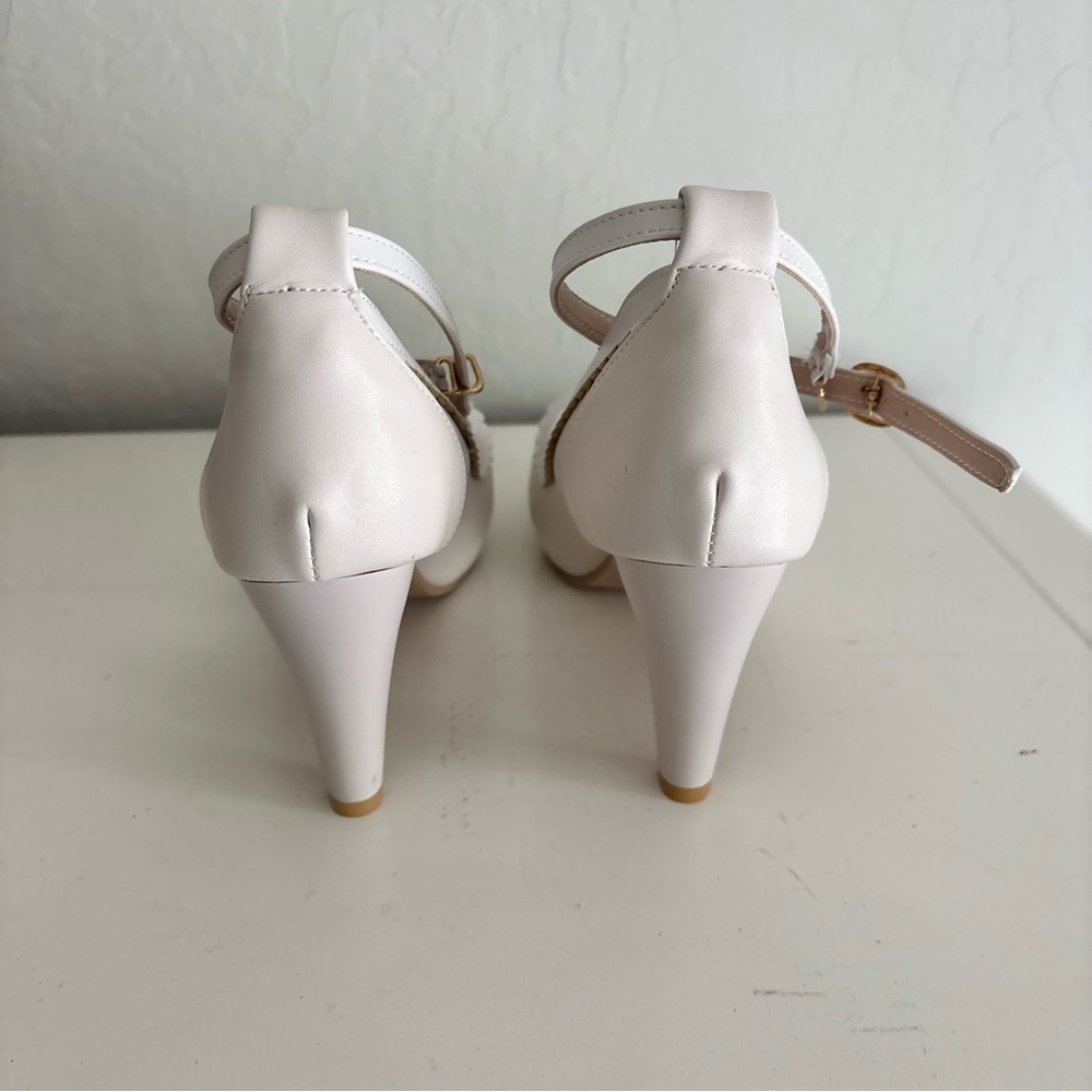 Off-White Vegan Mary Jane Heeled Pumps Scalloped Edge Trim Ankle Strap, Sz 10.5 - Picture 5 of 8